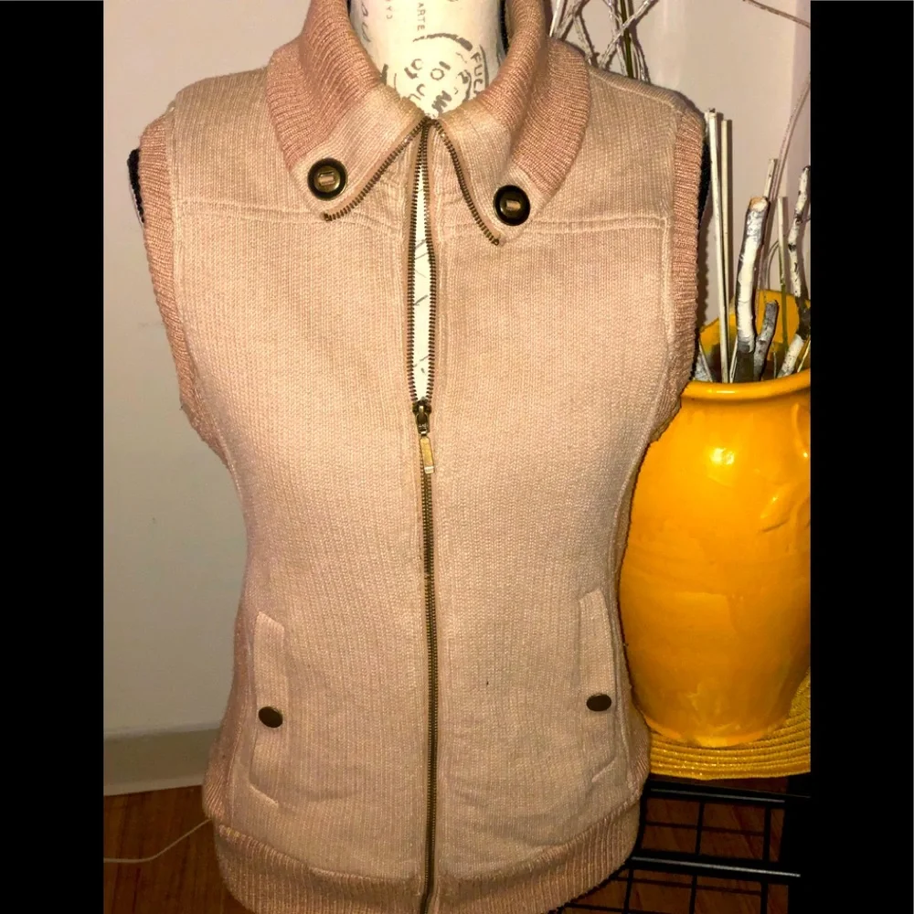 GREEN TEA VEST - Picture 2 of 9